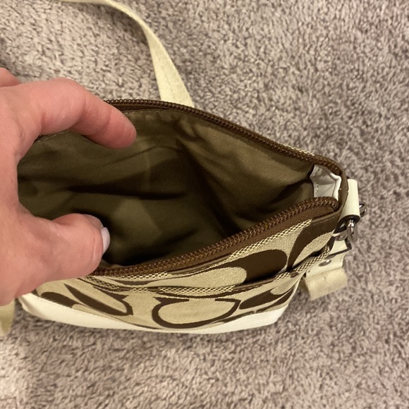 Coach crossbody - Picture 4 of 4